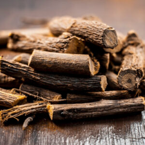 licorice extract helps lighten skin complexion best serums by bao laboratory